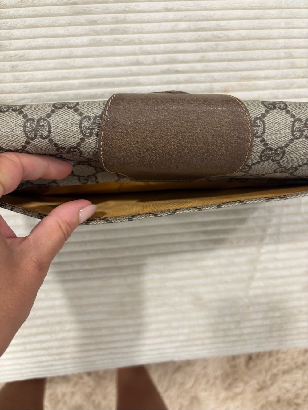 Gucci Beige and Brown GG Monogram Fold-Over Clutch with Gold-Tone Buckle - Picture 5 of 7